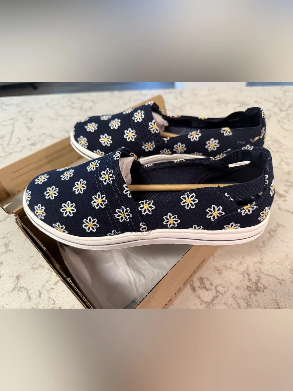 Clarks cloudstepper Breeze Step Navy Floral Daisy Slip-On Shoes size 8W